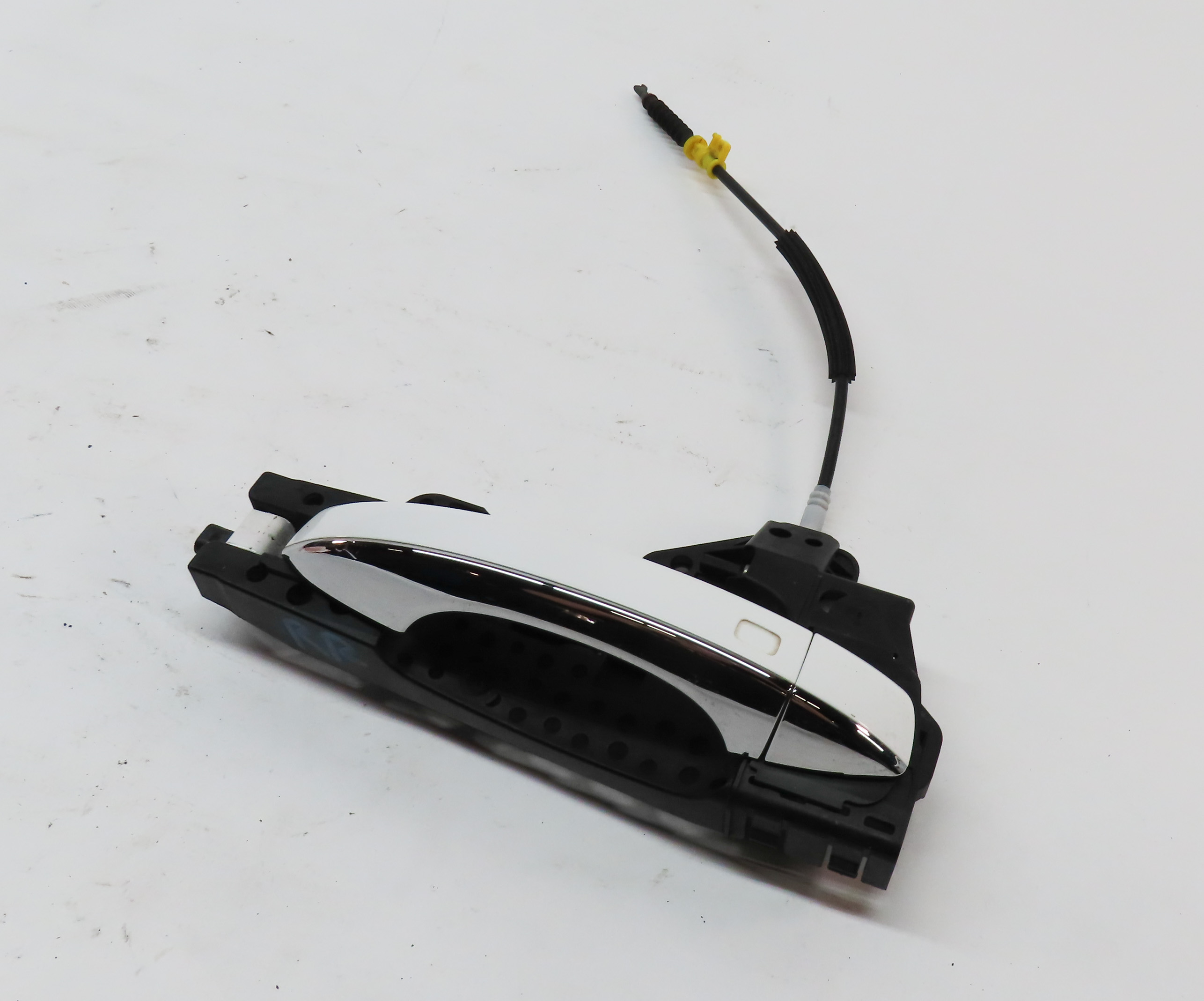 09-17 AUDI A4 S4 Q5 ALLROAD REAR RIGHT PASSENGER KEYLESS DOOR HANDLE(White) — exact item pictured